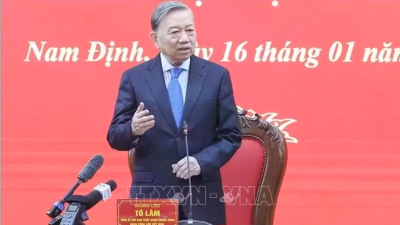 Генеральный секретарь ЦК КПВ То Лам выступает с речью. Фото: ВИА