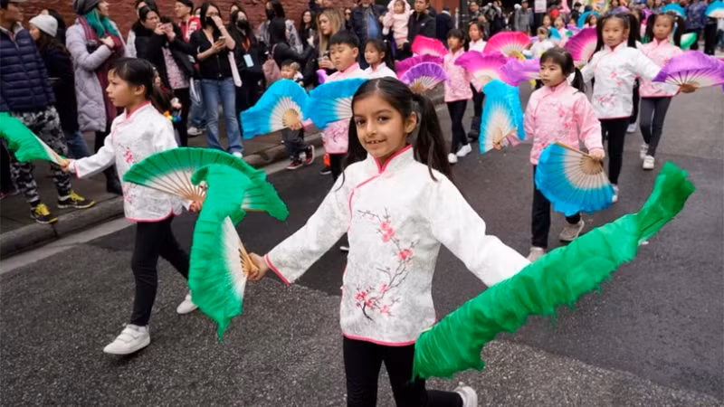 Дети участвуют в представлениях по случаю встречи Нового года Жап Тхин в китайском квартале Сан-Франциско (США). Фото: Синьхуа Дети участвуют в представлениях по случаю встречи Нового года Жап Тхин в китайском квартале Сан-Франциско (США). Фото: Синьхуа