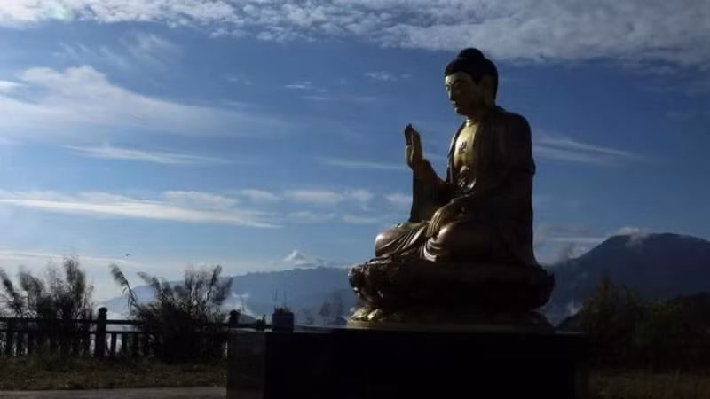 Вершина Лаотифунг также является местом духовного туризма для местных жителей.