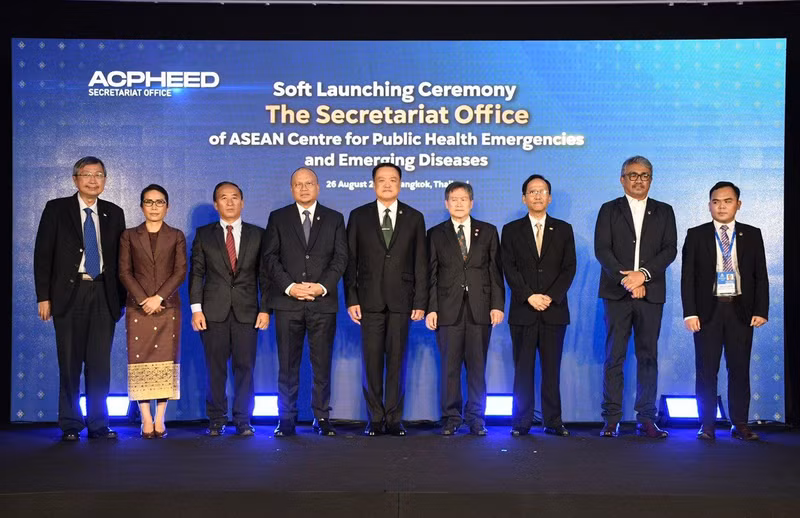 Делегаты на церемонии открытия представительства. Фото: congly.vn