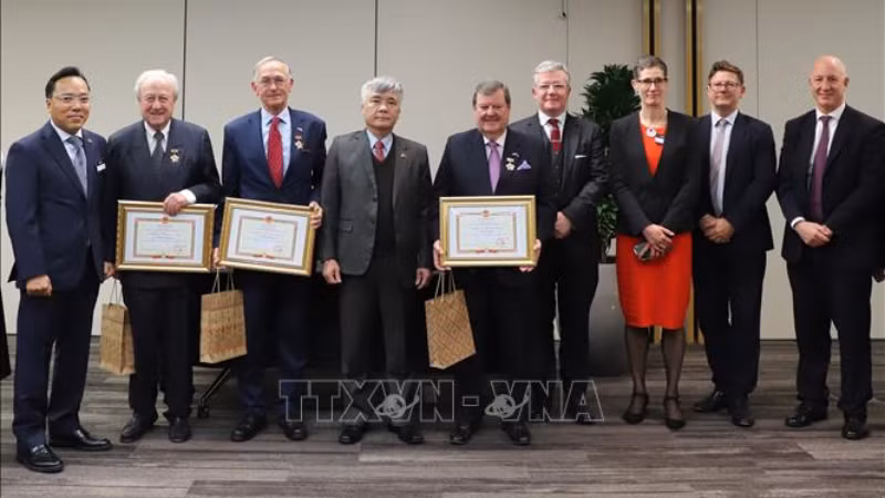Церемония вручения памятных медалей. Фото: ВИА