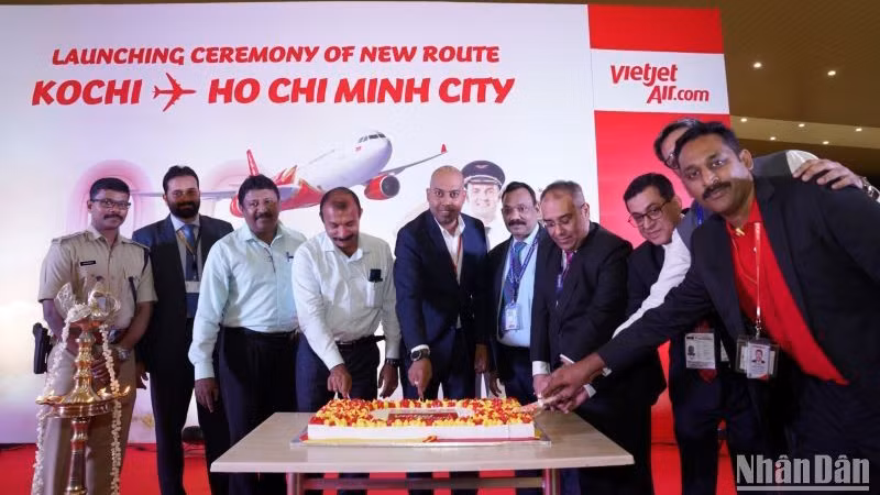 Коччи является следующим городом в Индии, в который «Vietjet» имеет прямые рейсы. 
