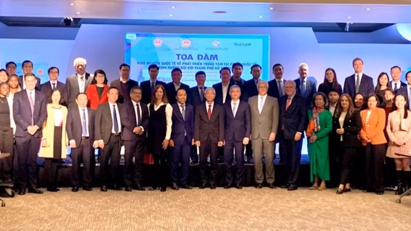 Делегаты фотографируются на память. Фото: hcmcpv.org.vn