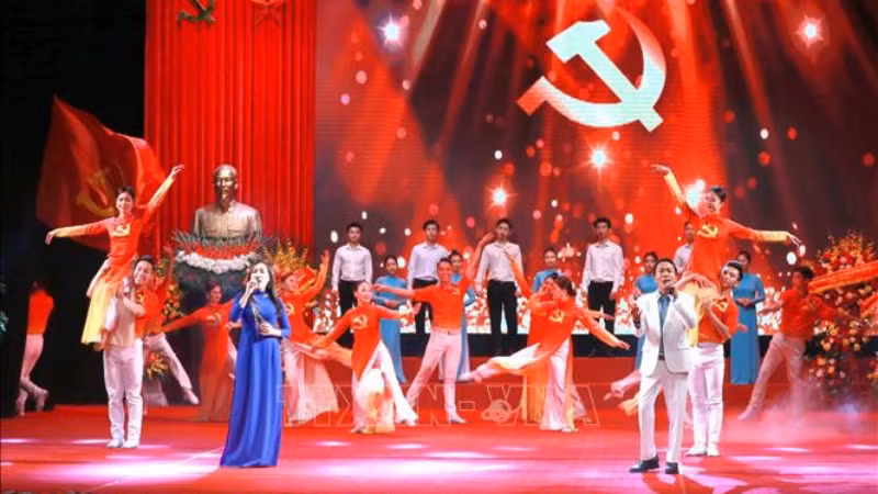 Художественный номер на церемонии. Фото: ВИА