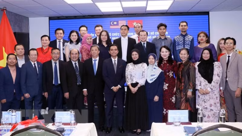 Делегаты фотографируются на память. Фото: ВИА