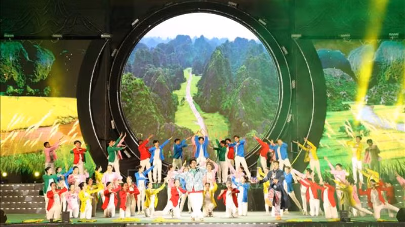 Художественный номер на церемонии. Фото: ВИА