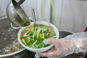 Традиционное говяжье фо.