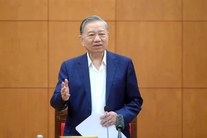 Генеральный секретарь ЦК КПВ То Лам выступает на встрече. Фото: Данг Кхоа