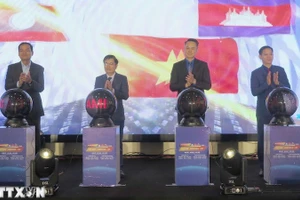 Церемония открытия фестиваль молодежи Вьетнама-Камбоджи-Лаоса 2025 года. Фото: ВИА