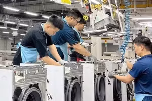 Производственная линия компании LG Electronics Vietnam в Хайфоне. Фото: Чунг Киен