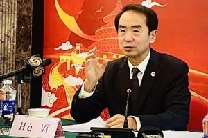 Посол Китая во Вьетнаме Ха Вэй выступает на мероприятии. Фото: ВИА