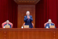 Генеральный секретарь ЦК КПВ То Лам председательствует на встрече. Фото: Данг Кхоа