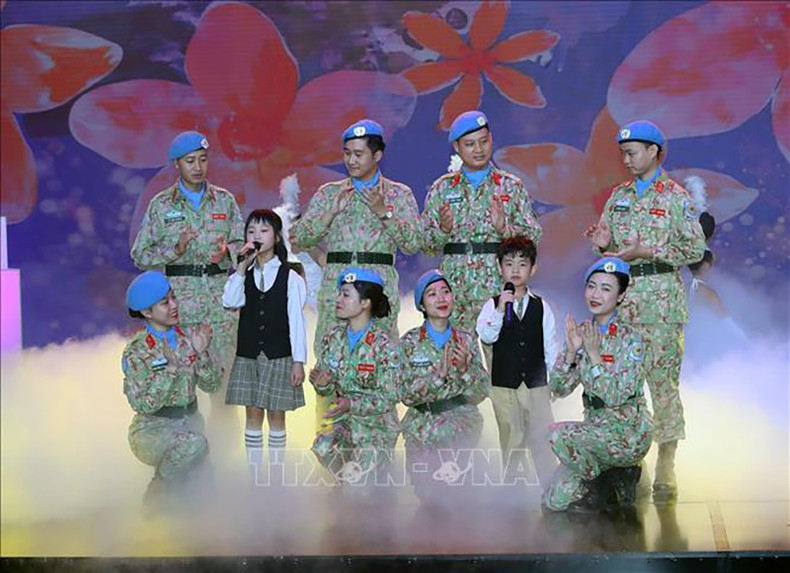 Художественный номер на программе. Фото: ВИА