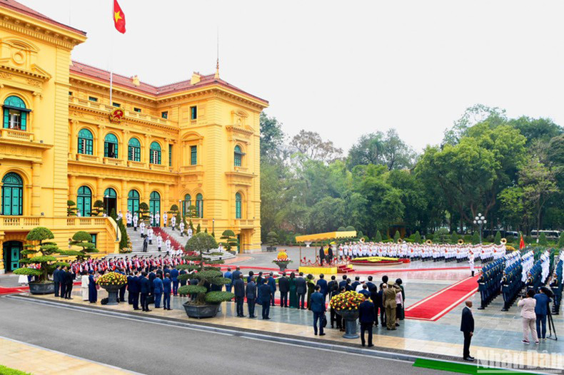 Общий вид церемонии встречи. Фото: Тхюи Нгуен Общий вид церемонии встречи. Фото: Тхюи Нгуен
