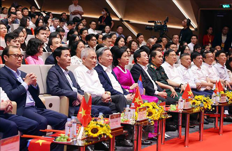 Руководители Партии и Государства на программе. Фото: ВИА Руководители Партии и Государства на программе. Фото: ВИА