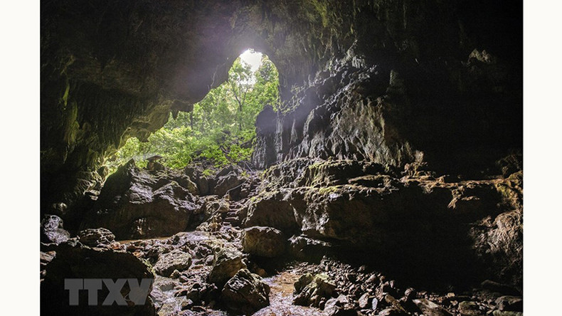 Вход в пещеру Шынг.