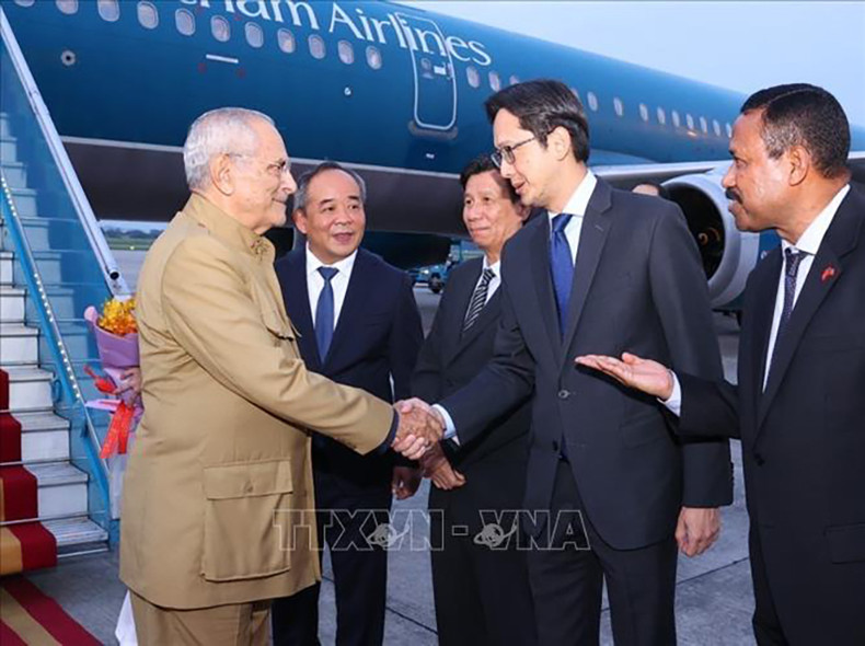 Должностные лица Вьетнама встречают Президента Тимора-Лешти. Фото: ВИА Должностные лица Вьетнама встречают Президента Тимора-Лешти. Фото: ВИА