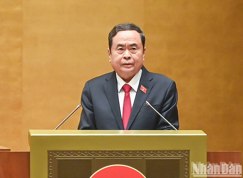 Председатель НС Чан Тхань Ман выступает на открытии сессии. Фото: Зюи Линь Председатель НС Чан Тхань Ман выступает на открытии сессии. Фото: Зюи Линь