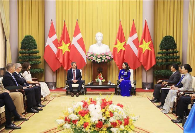 Общий вид встречи между Вице-президентом Вьетнама Во Тхи Ань Суан и Наследным принцем Фрефериком. Фото: VNA Общий вид встречи между Вице-президентом Вьетнама Во Тхи Ань Суан и Наследным принцем Фрефериком. Фото: VNA