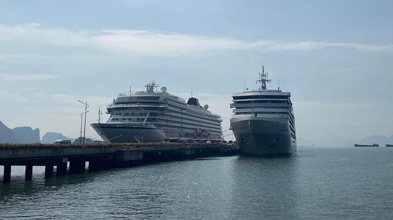 Лайнер Viking Orion и лайнер Silver Muse пришвартовываются в порту Хонгай. Фото: vneconomy.vn Лайнер Viking Orion и лайнер Silver Muse пришвартовываются в порту Хонгай. Фото: vneconomy.vn