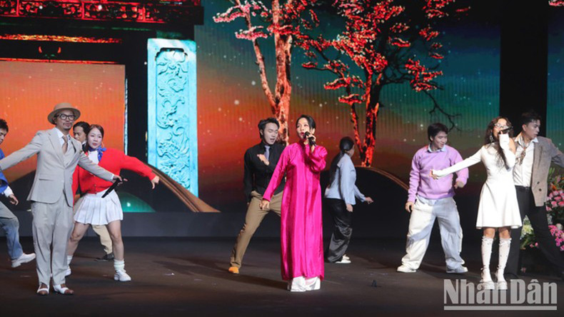 Художественный номер на открытии фестиваля. Художественный номер на открытии фестиваля.