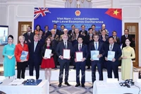 Генеральный секретарь ЦК КПВ То Лам присутствует на церемонии подписания соглашений о сотрудничестве между министерствами, ведомствами, местными органами и предприятиями двух стран. Фото: ВИА