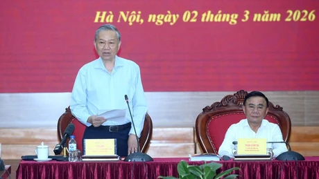 Генеральный секретарь ЦК КПВ То Лам выступает на рабочей встрече. Фото: Данг Кхоа