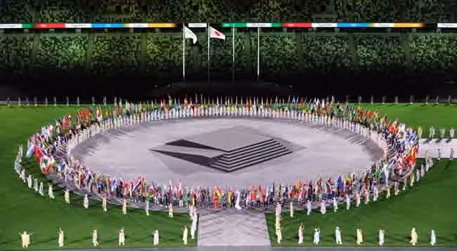 Общий вид церемонии закрытия летних Олимпийских игр-2020 на Национальном стадионе в Токио. Фото: VNA