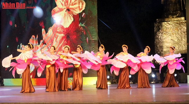 Художественный номер в рамках церемонии празднования.