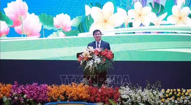 Генеральный секретарь ЦК НРПЛ, Президент Лаоса Тхонглун Сисулит выступает на церемонии. Фото: VNA