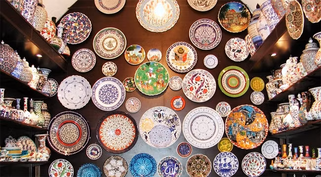 Традиционное гончарное ремесло Вьетнама: цветы из глины