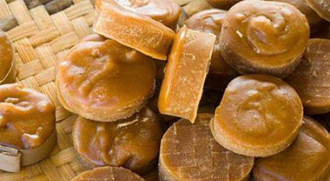 Пальмовый сахар придает особый аромат многим блюдам вьетнамской кухни. Фото: thegioidisan.vn