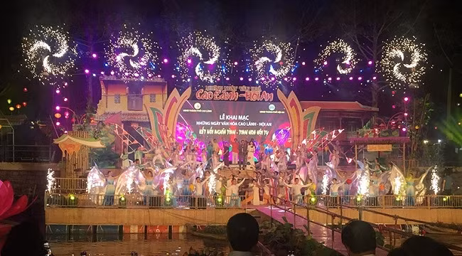 Церемония открытия программы «Дни культуры городов Каолань – Хойан». Фото: baotintuc.vn