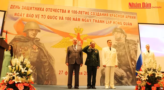 Торжественный прием по случаю Дня защитника Отечества и 100-летия Красной Армии. Фото: Нгуен Хоанг