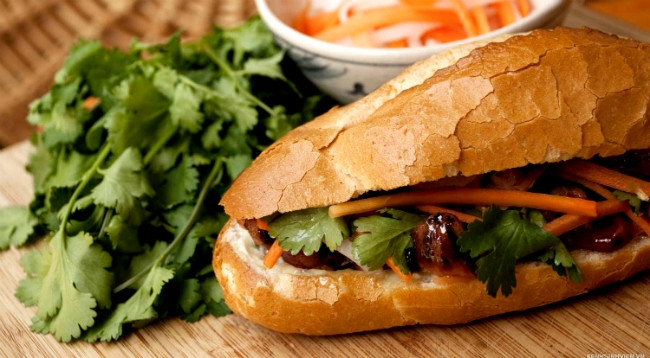 Бань-ми представляет собой самую вкусную уличную еду мира