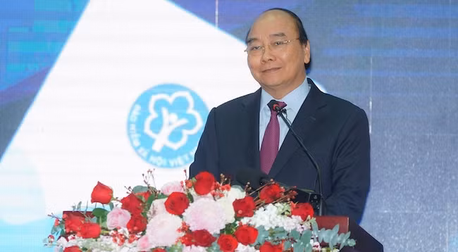 Премьер-министр Нгуен Суан Фук выступает на церемонии. Фото: VGP