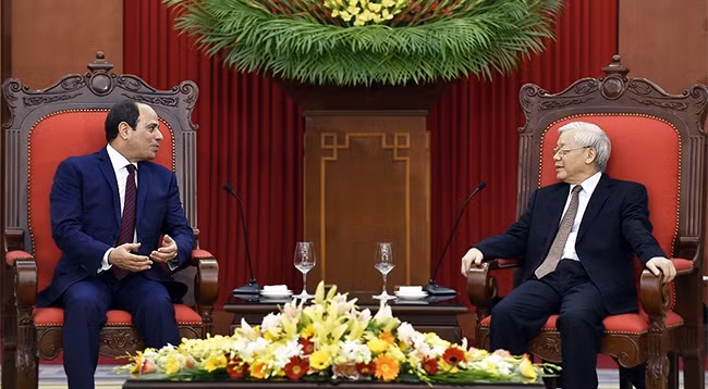 Генеральный секретарь ЦК КПВ Нгуен Фу Чонг (справа) и Президент Египта Абдель Фаттах ас-Сиси. Фото: VNA