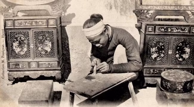 Вьетнамские инкрустаторы обладают высоким мастерством. Фото: baochinhphu.vn