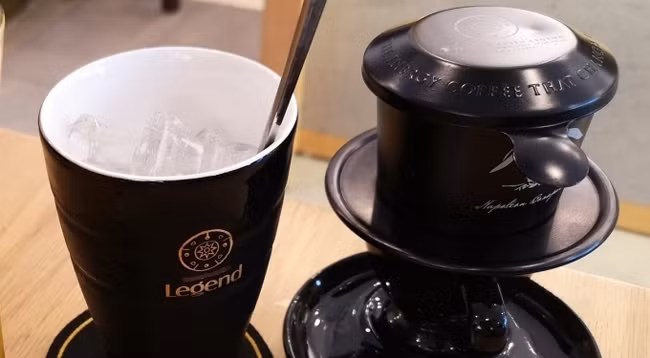 Для вьетнамцев кофе – это не только «заряд энергии», но и их образ жизни.