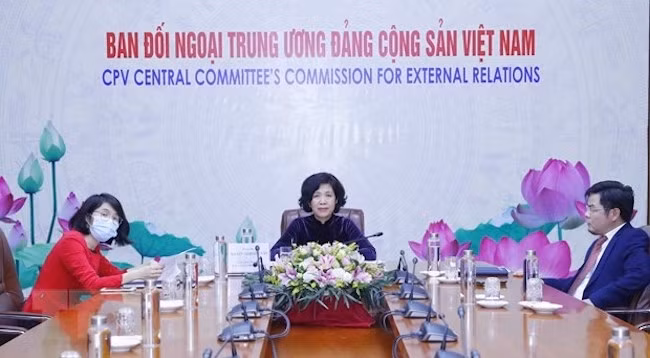 Руководители Отдела по внешним связям ЦК КПВ на конференции. Фото: VNA