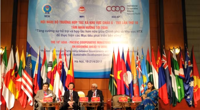 Участники конференции. Фото: daidoanket.vn