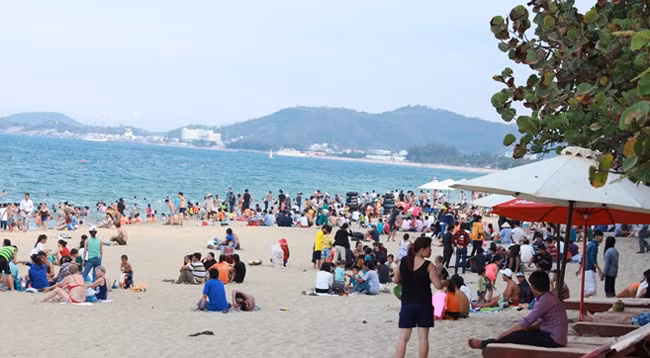 Город Нячанг – туристический город для большнства туристов из разных стран мира. Фото: thanhnien.vn