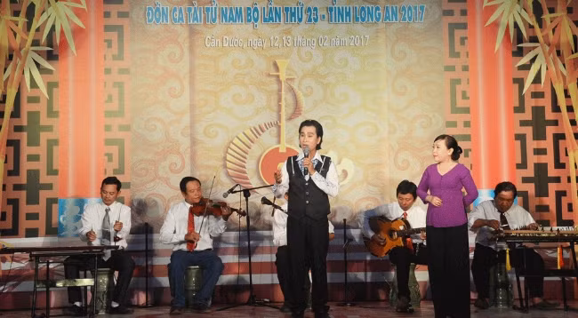 Вокальный жанр «дон-ка-тай-ты» Южного Вьетнама был признан ЮНЕСКО объектом нематериального культурного наследия человечества 5 декабря 2013 года. Фото: baolongan.vn