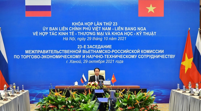 Вице-премьер Вьетнама Ле Ван Тхань на заседании. Фото: МИД Вьетнама