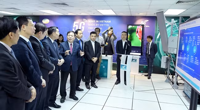Презентация по технологиям связи 5G. Фото: Тхань Кюи