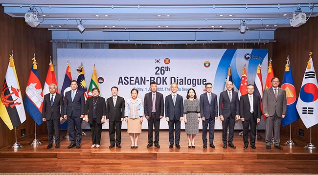 Участники диалога фотографируются на память. Фото: МИД Вьетнама