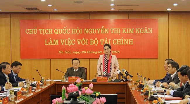 Общий вид встречи Председателя НС Нгуен Тхи Ким Нган с представителями Минфина. Фото: quochoi.vn