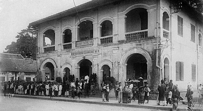 Очередь на вакцинацию от оспы в Сайгоне. Фото: archives.org.vn