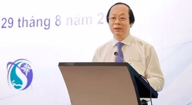 Замминистра природных ресурсов и охраны окружающей среды Вьетнама Во Туан Нян выступает на конференции. Фото: baotainguyenmoitruong.vn