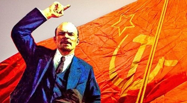 Октябрьская революция – это новый свет эпохи, свет марксизма-ленинизма, который озарил путь революции во Вьетнаме. Фото: toquoc.vn